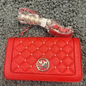 🔥HOT SALE!!!🔥Badgley-mischka Women's Red Bag White pearls Silver